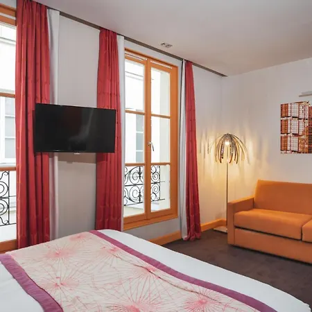 Le Petit Hotel Parigi