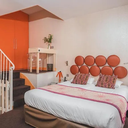 Le Petit Hotel 4*