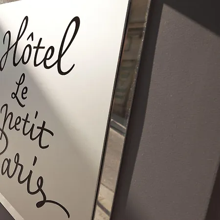 Le Petit Hotel Parigi
