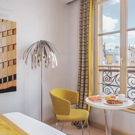 Le Petit Hotel