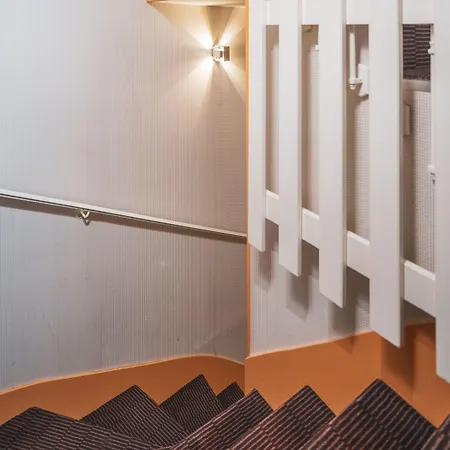 Le Petit Hotel 4*