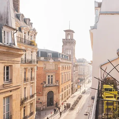 Le Petit Hotel Paris