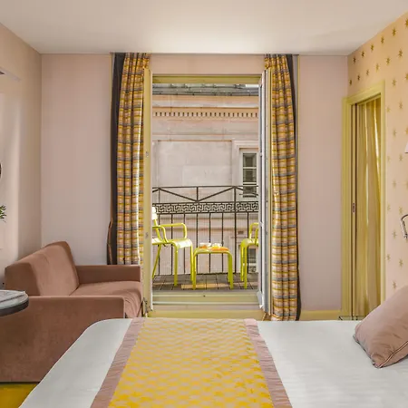 Le Petit Hotel Paris
