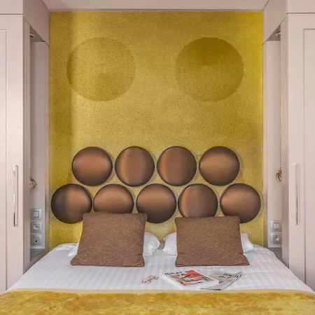 Le Petit Hotel Paris