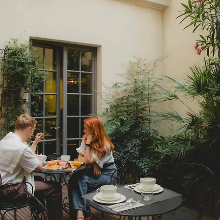 Hotel Le Petit Paris