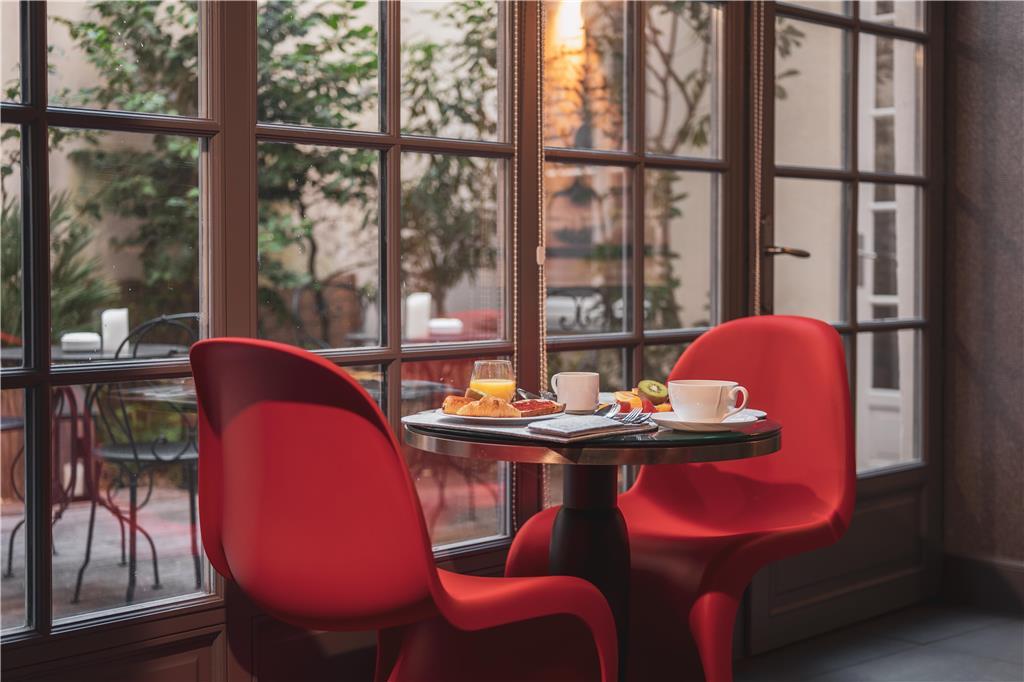 Le Petit Hotel Paris